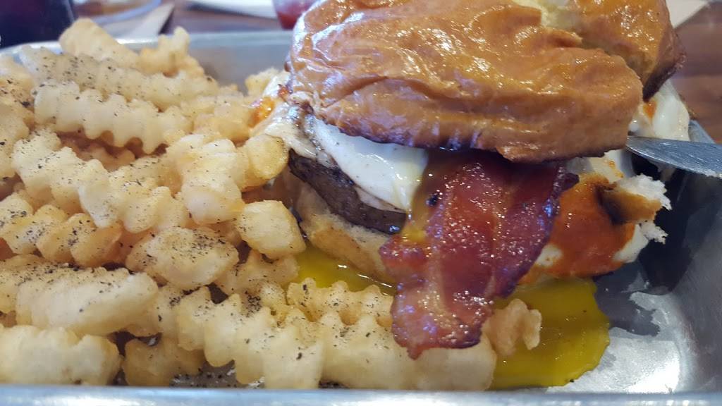 Buffalo Wing Factory | restaurant | 2260-D Hunters Woods Plaza, Reston, VA 20191, USA | 7033909015 OR +1 703-390-9015