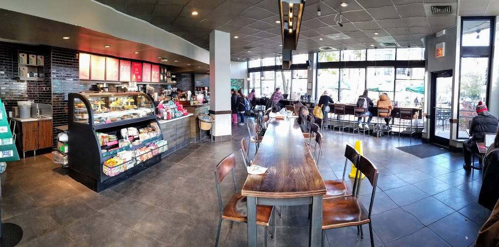 Starbucks | cafe | 6738 North Sheridan Avenue, Chicago, IL 60626, USA | 7737430417 OR +1 773-743-0417