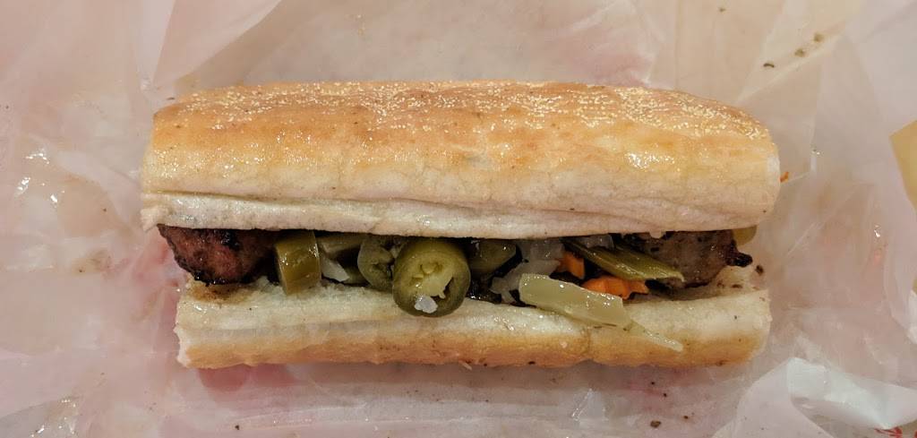 Portillos Hot Dogs | meal takeaway | 950 S Barrington Rd, Streamwood, IL 60107, USA | 6302136656 OR +1 630-213-6656