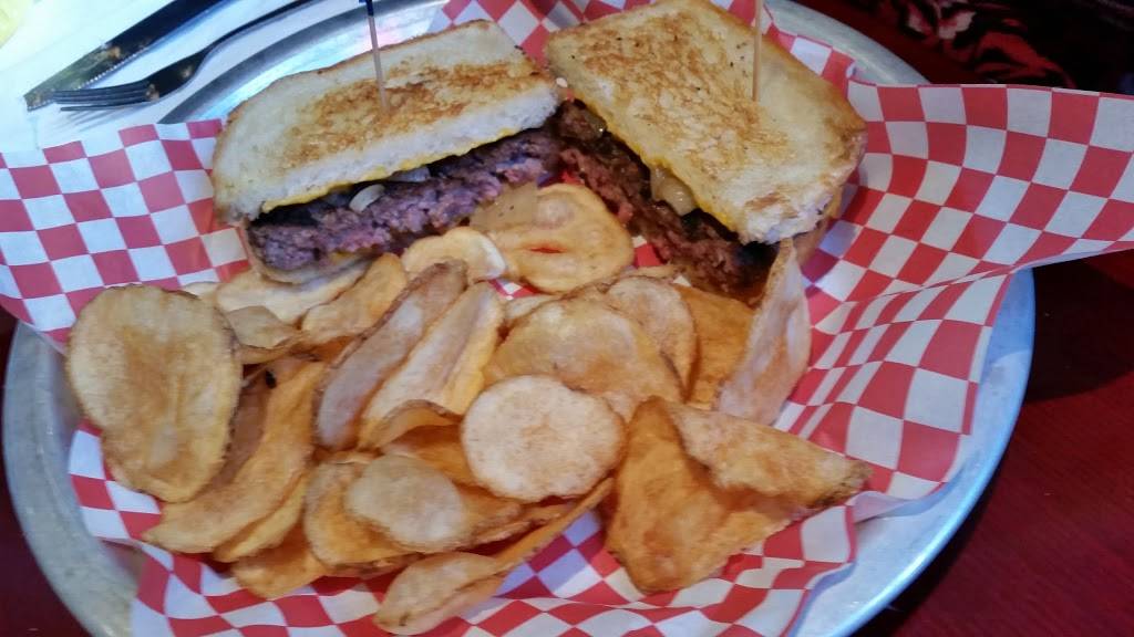 Charlies Stars and Stripes | restaurant | 296 N 2nd Ave, Upland, CA 91786, USA | 9099812411 OR +1 909-981-2411