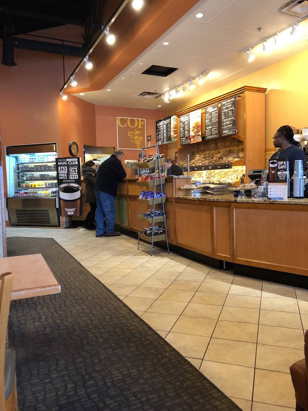 Brueggers Bagels | bakery | 3450 Pilot Knob Rd, Eagan, MN 55122, USA | 6516880400 OR +1 651-688-0400