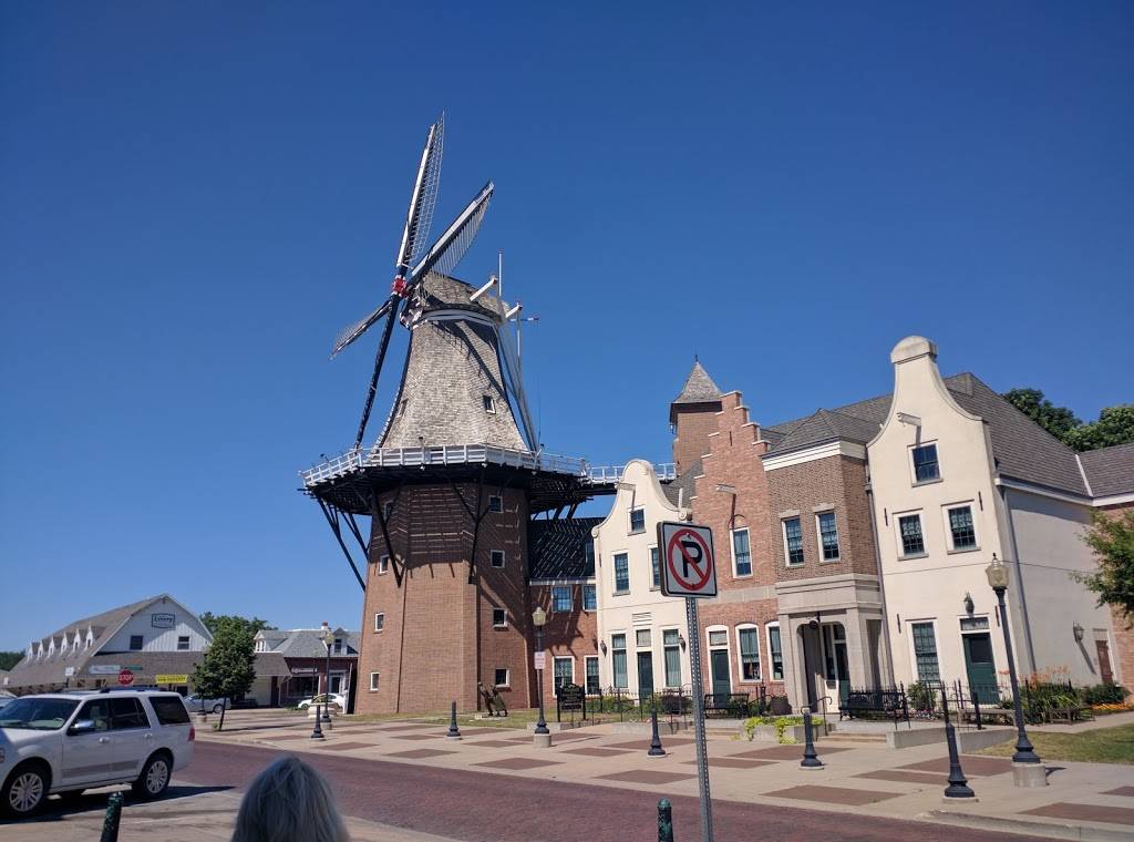 Smokey Row Coffee | cafe | 639 Franklin St, Pella, IA 50219, USA | 6416210008 OR +1 641-621-0008