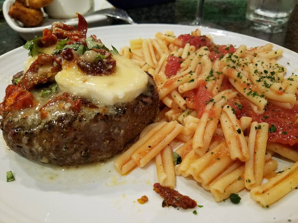 Carrabbas Italian Grill | restaurant | 739 Lynnhaven Pkwy #100, Virginia Beach, VA 23452, USA | 7576310856 OR +1 757-631-0856