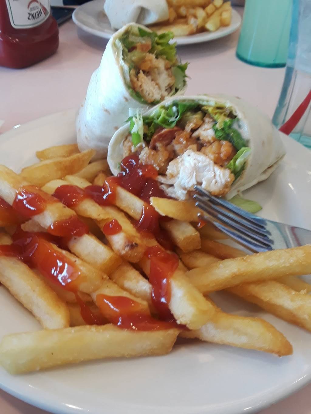 Friendlys | restaurant | 2150 Lincoln Hwy E, Lancaster, PA 17602, USA | 7172996184 OR +1 717-299-6184