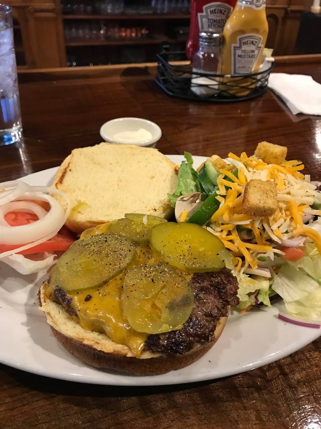 Donkey Inn Bar and Grill | restaurant | 300 Eastgate Court, Algonquin, IL 60102, USA | 2243330575 OR +1 224-333-0575