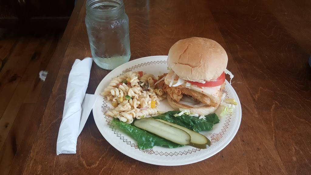 Goldies Farmhouse Restaurant | restaurant | 301 S Main St, Stewartsville, MO 64490, USA | 8166691377 OR +1 816-669-1377