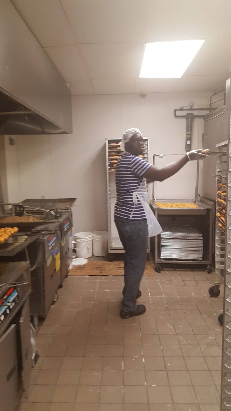 Dunkin Donuts | cafe | 110 W 145th St, New York, NY 10039, USA | 2122343440 OR +1 212-234-3440