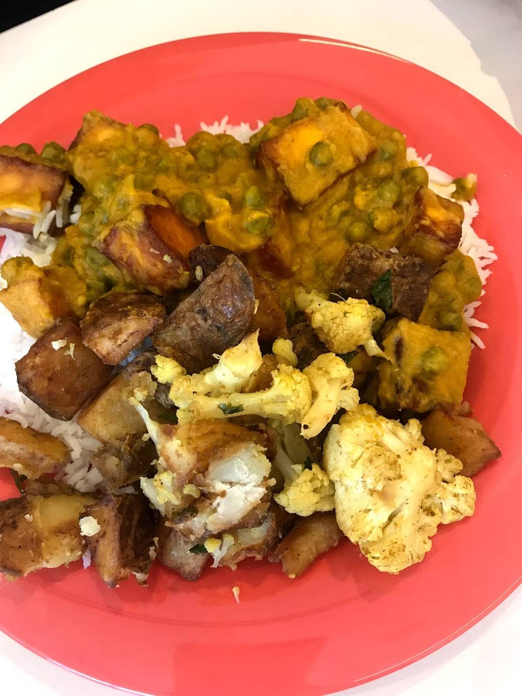 Naan | restaurant | Tinkham Veale University Center, 11038 Bellflower Rd, Cleveland, OH 44106, USA | 2163685681 OR +1 216-368-5681