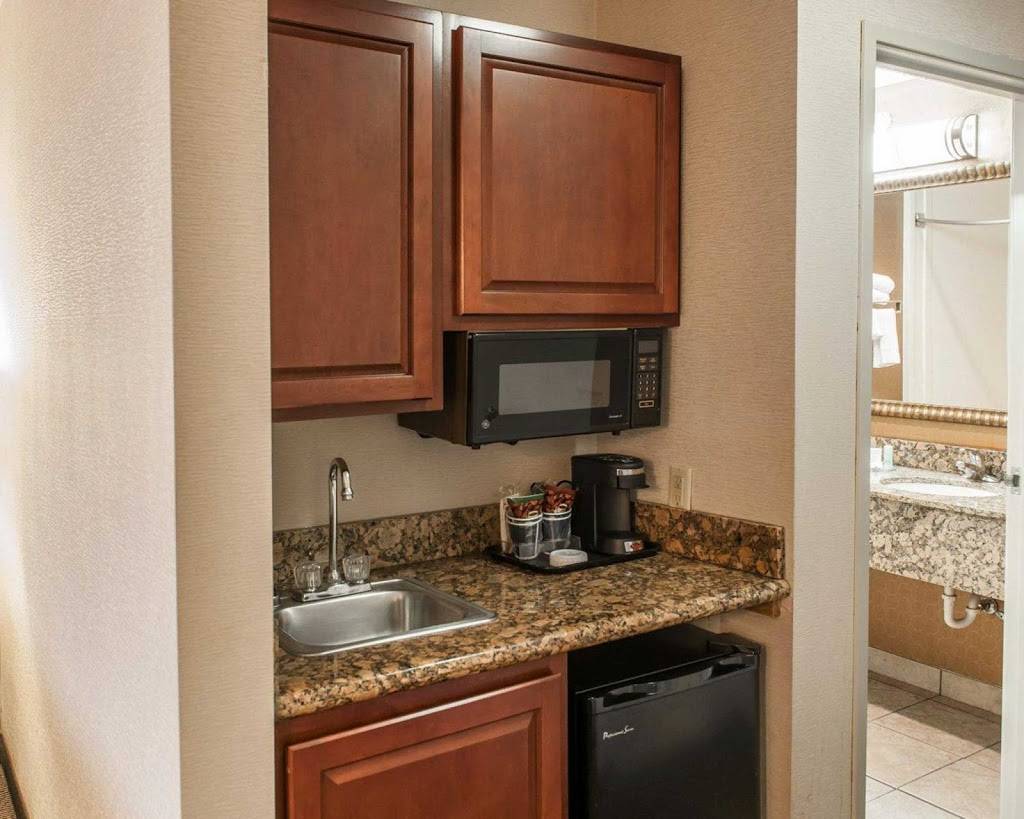 Comfort Inn | restaurant | 3514 S Keystone Ave, Indianapolis, IN 46227, USA | 3177883100 OR +1 317-788-3100