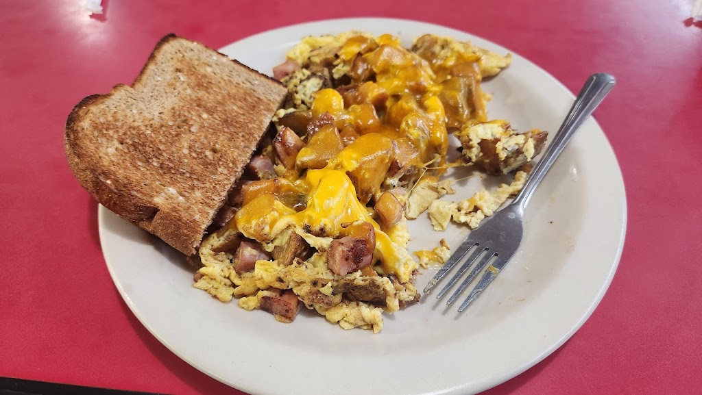 Speedway Café | restaurant | 815 S Federal Blvd, Riverton, WY 82501, USA | 3078576740 OR +1 307-857-6740