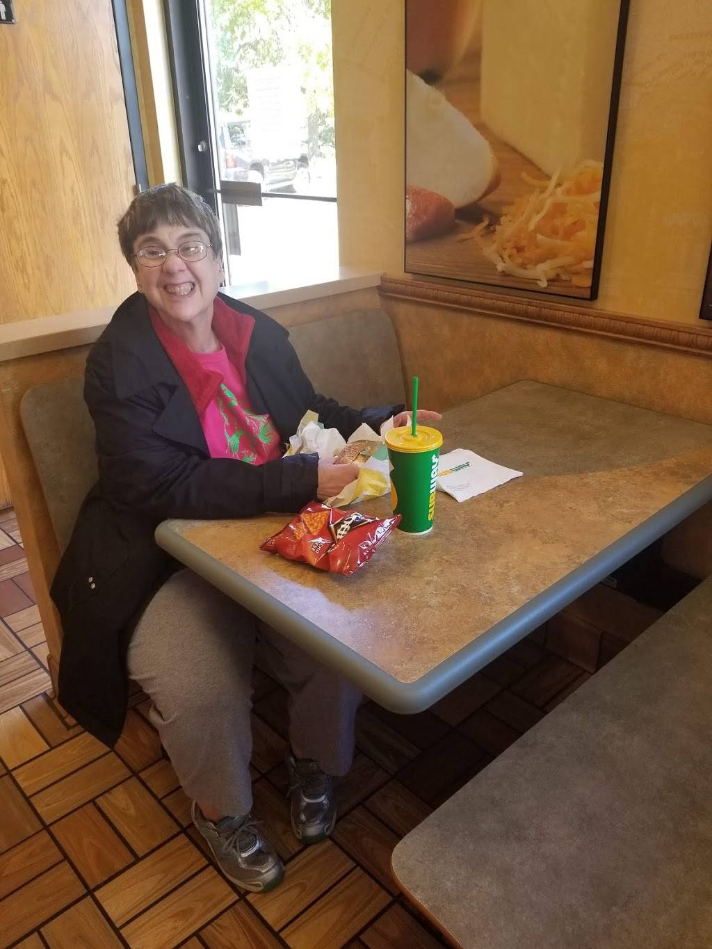 Subway | restaurant | 101 Grindstone Ct, Hinckley, MN 55037, USA | 3203846184 OR +1 320-384-6184