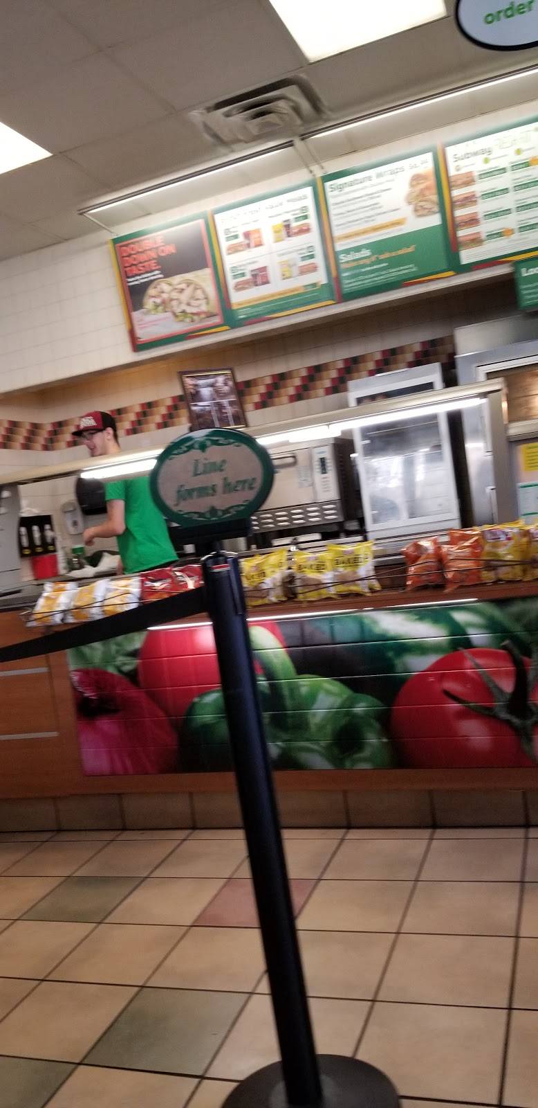 Subway | meal takeaway | 100 Throckmorton St Suite 180, Fort Worth, TX 76102, USA | 8176980540 OR +1 817-698-0540
