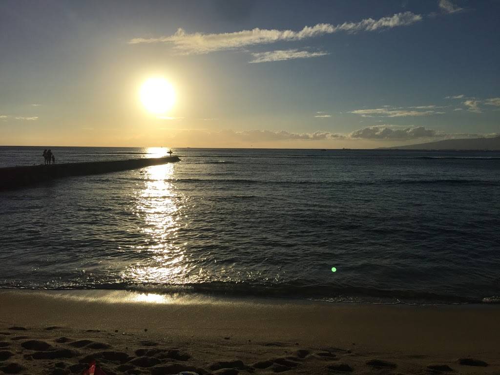 Barefoot Beach Cafe @ Queens Surf Beach | restaurant | 2699 Kalakaua Ave, Honolulu, HI 96815, USA | 8089242233 OR +1 808-924-2233