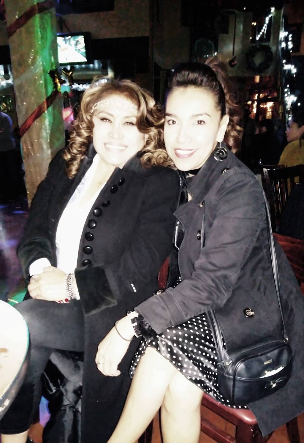 Chitivas Salsa & Sports Bar | night club | 445 W Weber Ave #122, Stockton, CA 95203, USA | 2099418605 OR +1 209-941-8605