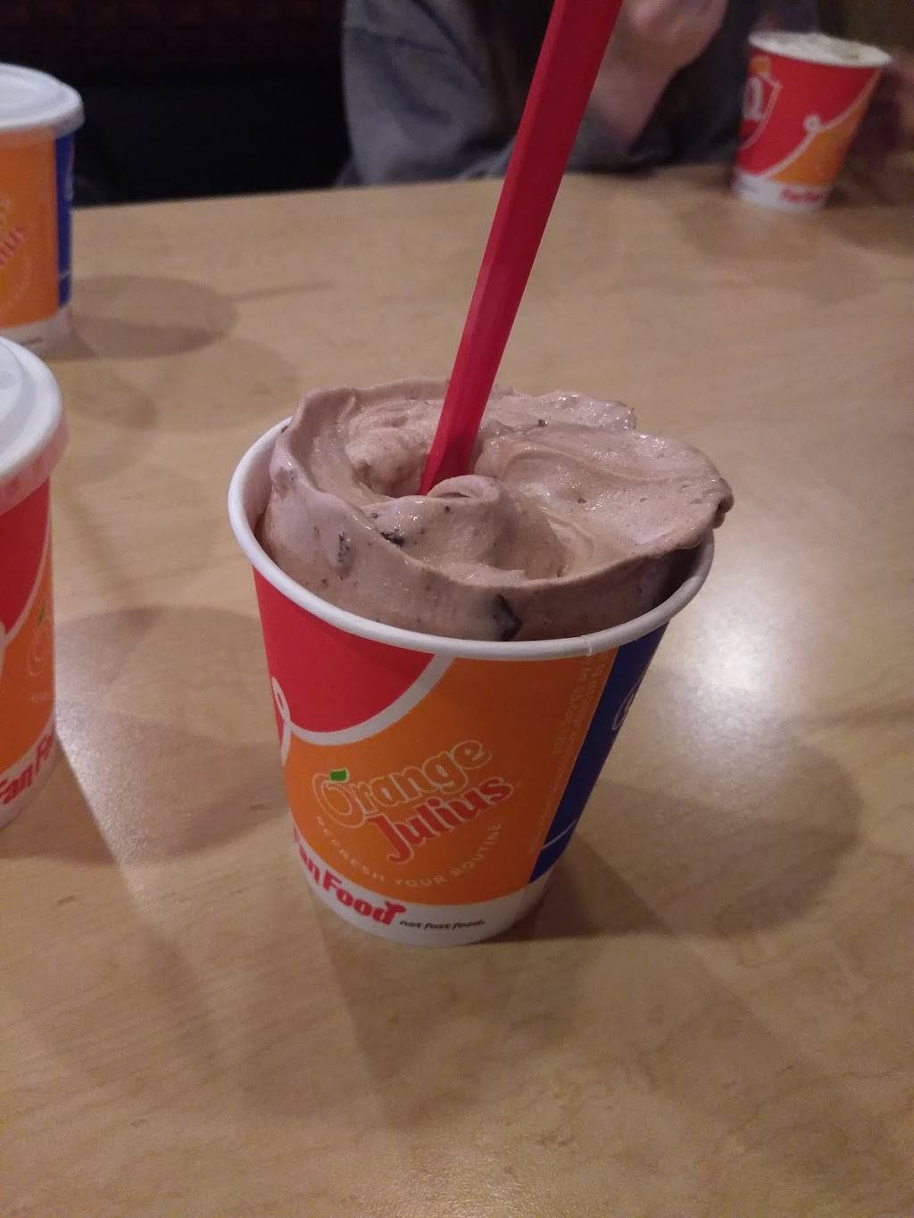 Dairy Queen Grill & Chill | restaurant | 5785 Godfrey Rd, Godfrey, IL 62035, USA | 6184665524 OR +1 618-466-5524