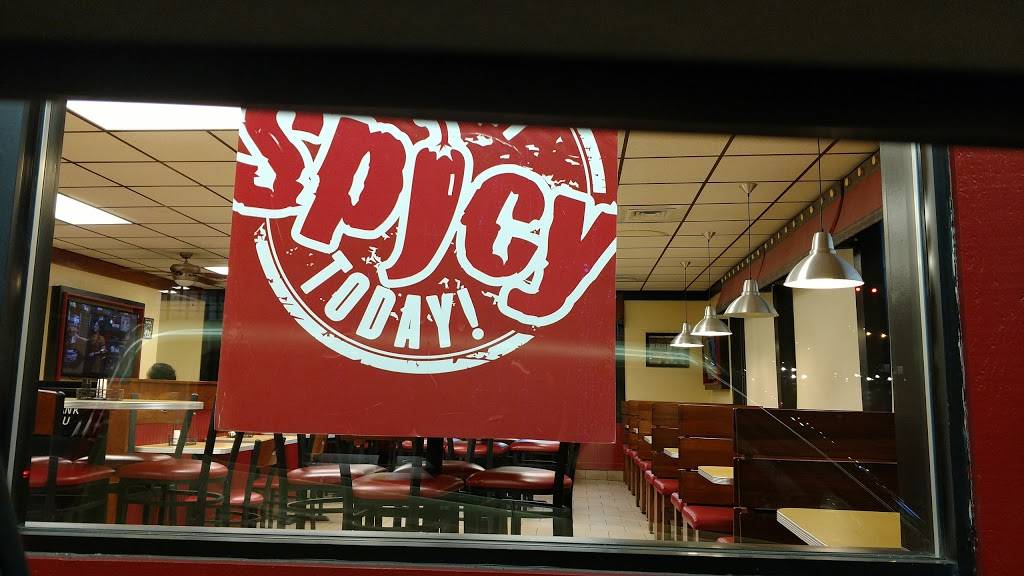 Lees Famous Recipe Chicken | restaurant | 5030 Montgomery Rd #2129, Cincinnati, OH 45212, USA | 5133512224 OR +1 513-351-2224