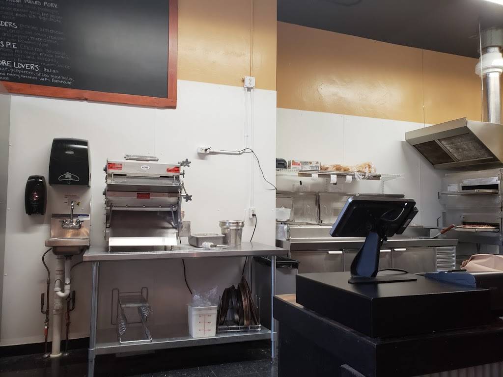 Michigan Farmhouse Pizza | restaurant | 109 N Main St, Clarksville, MI 48815, USA | 6165045040 OR +1 616-504-5040