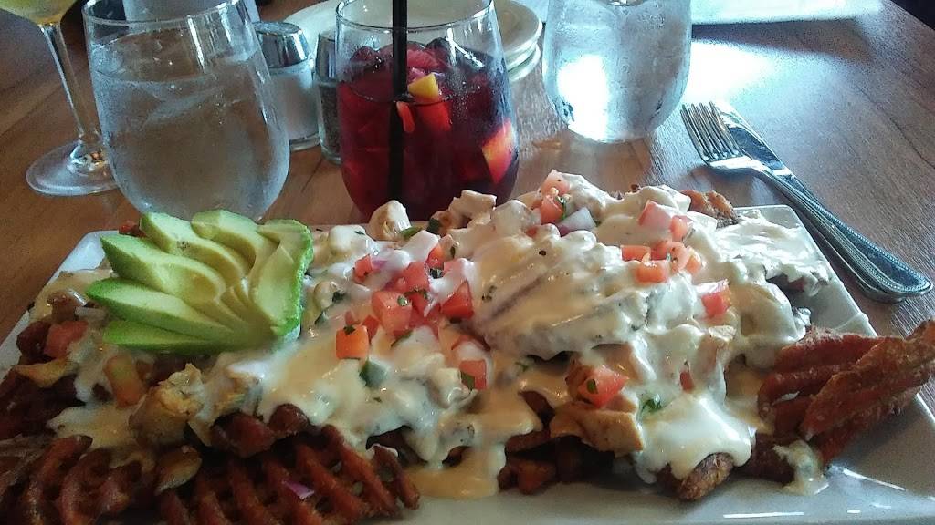 Avenues Bistro | restaurant | 338 W 63rd St, Kansas City, MO 64113, USA | 8163335700 OR +1 816-333-5700