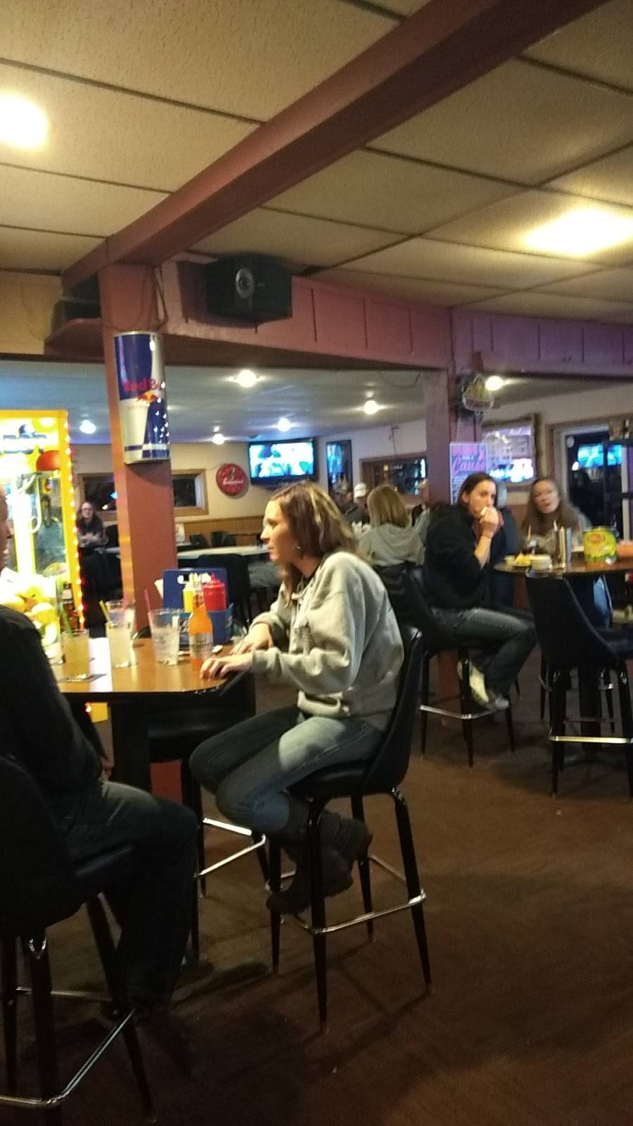 Forty Club Restaurant & Bar | restaurant | 950 2nd St NW, Aitkin, MN 56431, USA | 2189277090 OR +1 218-927-7090