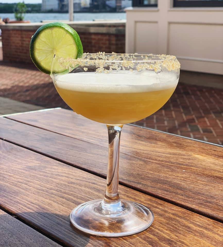 Raw Bar Baltimore | restaurant | 2809 Boston St, Baltimore, MD 21224, USA | 4437087961 OR +1 443-708-7961