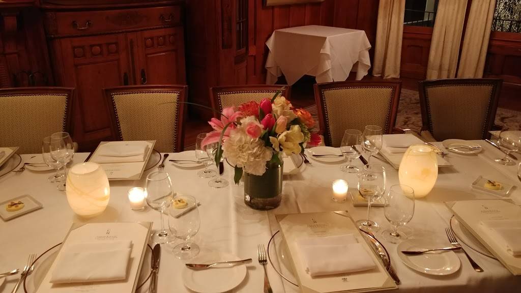 The Dining Room at Castle Hill Inn | restaurant | 590 Ocean Ave, Newport, RI 02840, USA | 4018493800 OR +1 401-849-3800