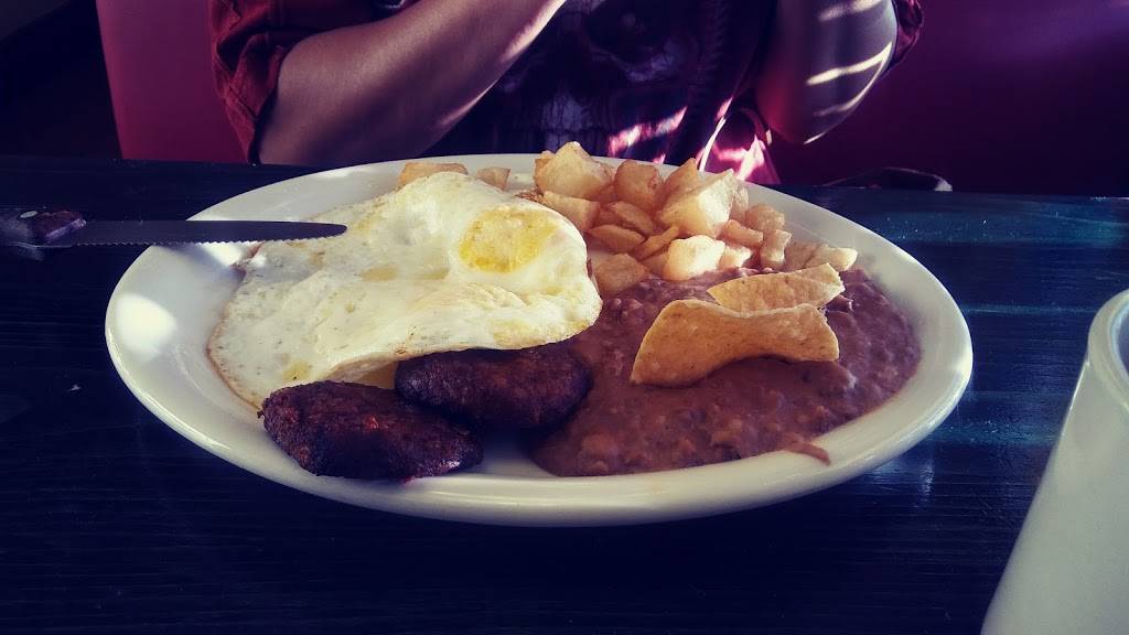 Claudias Restaurant | restaurant | 1942, 1305 Pleasanton Rd, San Antonio, TX 78214, USA | 2103621204 OR +1 210-362-1204