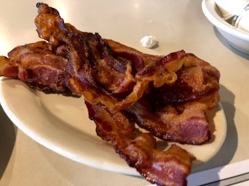 Golden Dawn Diner | restaurant | 2090 Whitehorse Mercerville Rd, Trenton, NJ 08619, USA | 6098902606 OR +1 609-890-2606