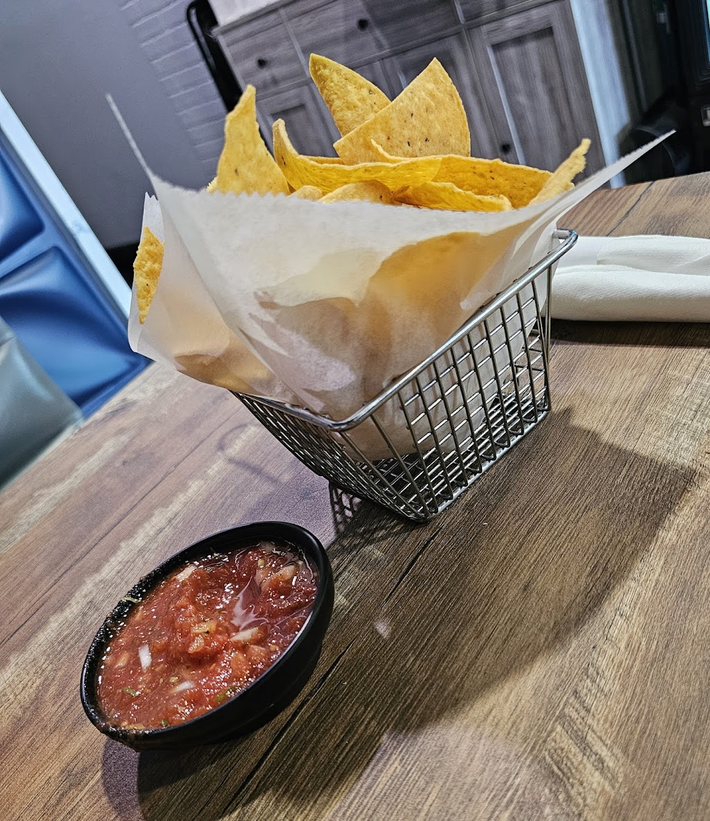 Guajillos Taqueria | restaurant | 1702 N Woodland Blvd, DeLand, FL 32720, USA | 3864699506 OR +1 386-469-9506