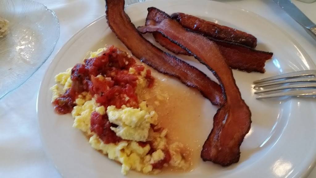 Main Dining Room @ Boyne Highlands Resort | restaurant | 600 Highland Dr, Harbor Springs, MI 49740, USA | 2315263059 OR +1 231-526-3059