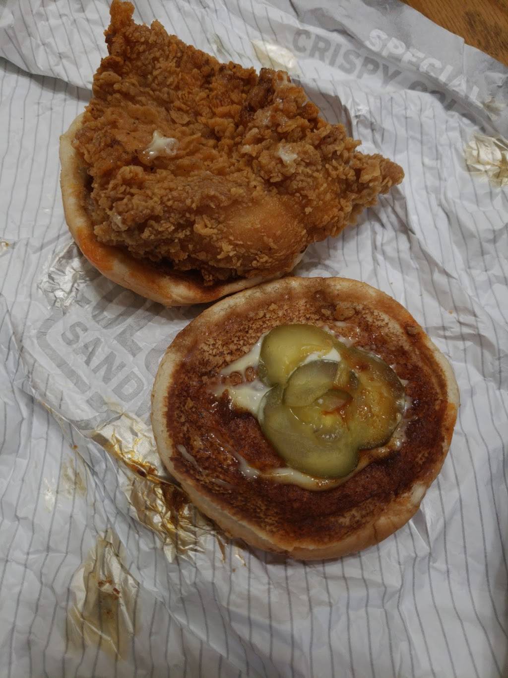 KFC | restaurant | 6837 E Main St, Mesa, AZ 85207, USA | 4809245167 OR +1 480-924-5167