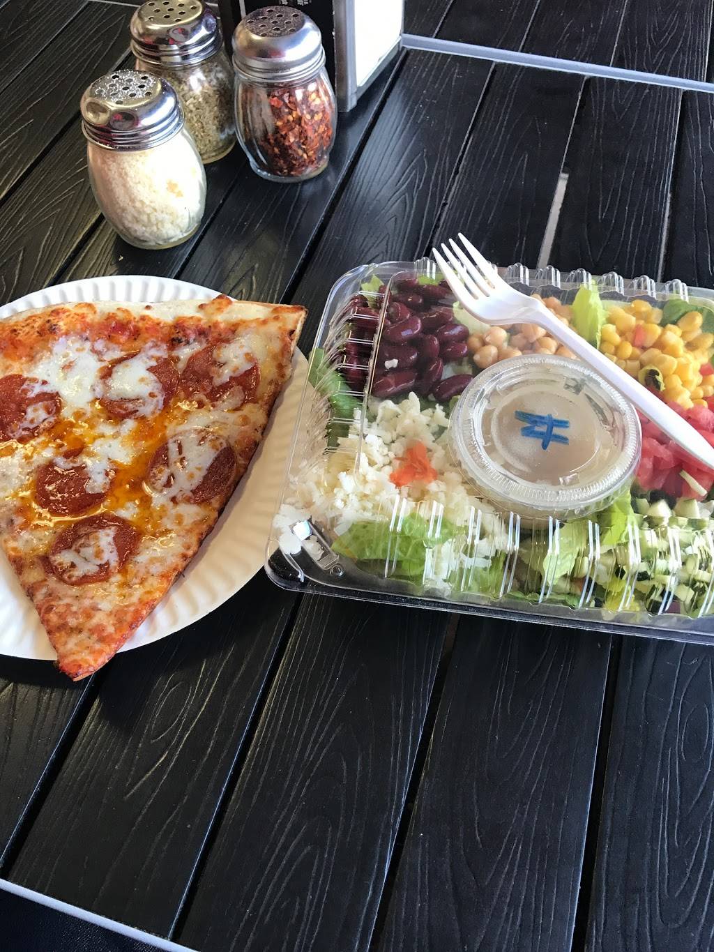 Fat Tomato Pizza | meal delivery | 2130 E Broadway, Long Beach, CA 90803, USA | 5623432287 OR +1 562-343-2287