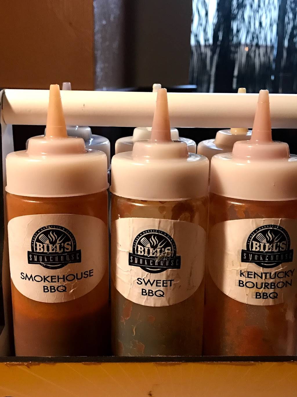 Bills Smokehouse | restaurant | 305 E Washington Center Rd, Fort Wayne, IN 46825, USA | 2604840411 OR +1 260-484-0411