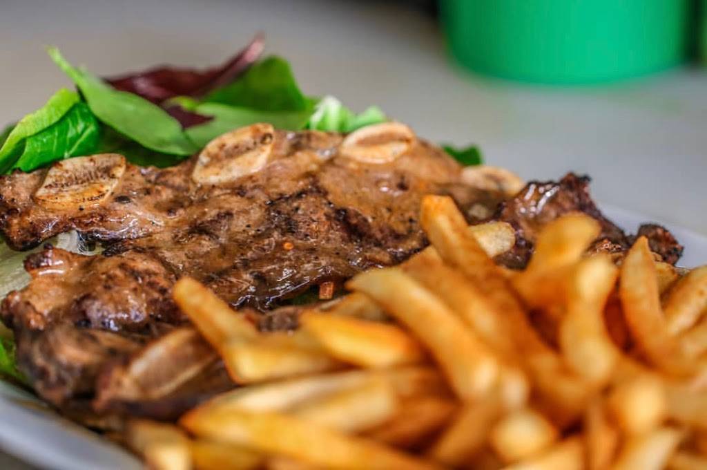 Chick Fiesta | restaurant | 5955 Latimer Dr, Mississauga, ON L5V 0B7, Canada | 9059975200 OR +1 905-997-5200