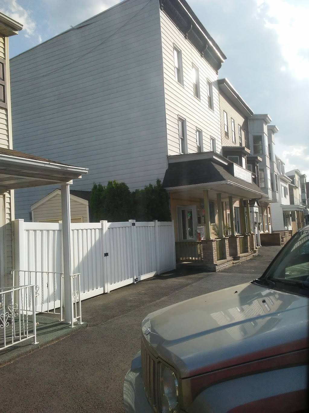 Amato Pizza | restaurant | 308 E Centre St, Mahanoy City, PA 17948, USA | 5707736211 OR +1 570-773-6211