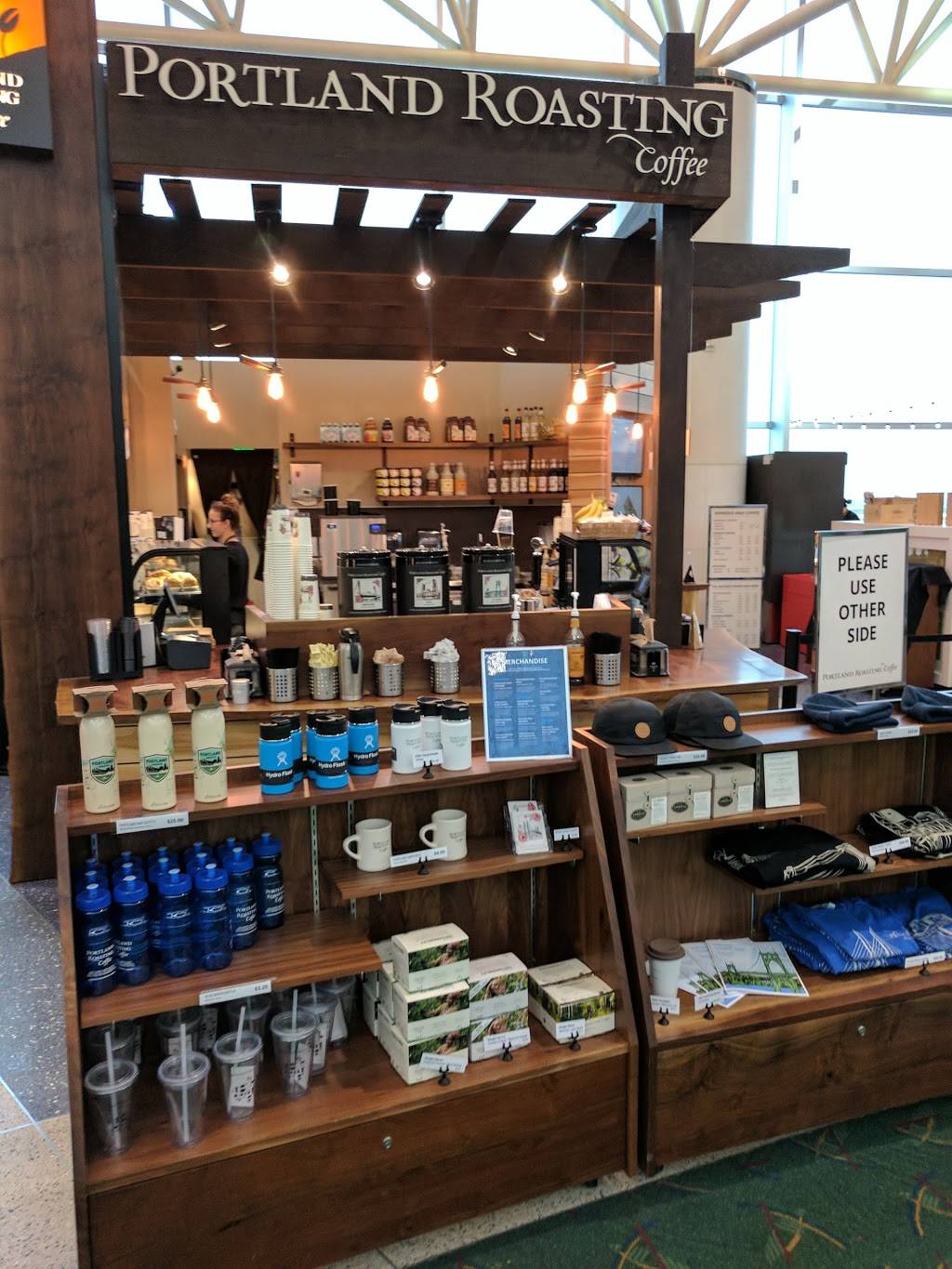 Capers Cafe Le Bar | cafe | 7000 NE Airport Way #2520, Portland, OR 97218, USA | 5032801010 OR +1 503-280-1010