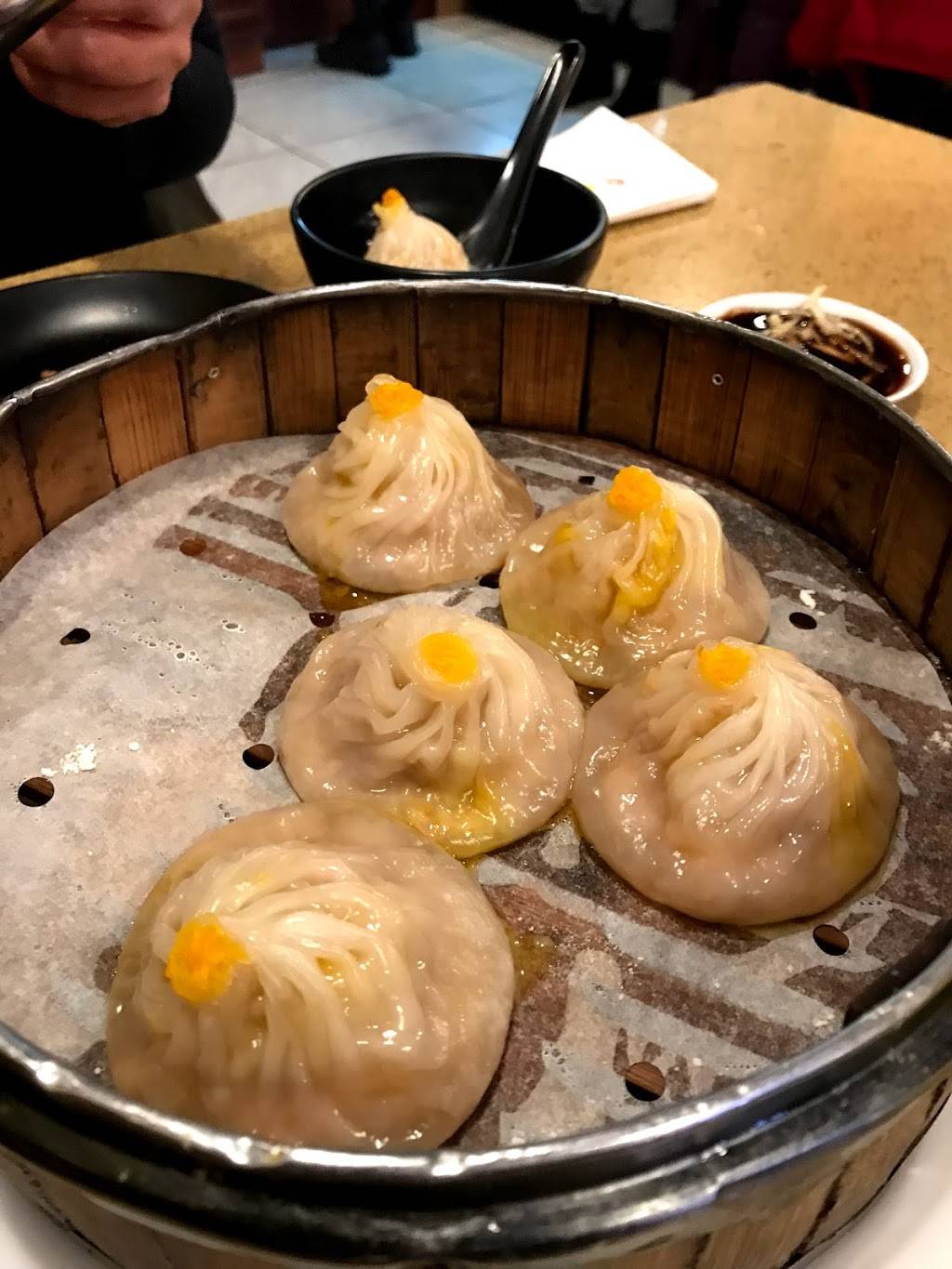 John Hollys Asian Bistro | restaurant | 2422 S Downing St, Denver, CO 80210, USA | 3037228686 OR +1 303-722-8686