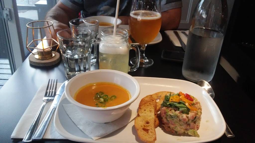 Küto - Comptoir à tartares Granby | restaurant | 239 Rue Principale, Granby, QC J2G 2V9, Canada | 4509150213 OR +1 450-915-0213