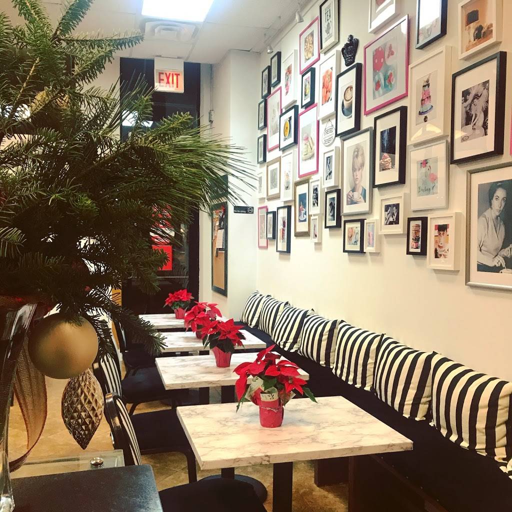 Astoria Café & Bakery | restaurant | 2954 W Irving Park Rd, Chicago, IL 60618, USA | 7736541033 OR +1 773-654-1033