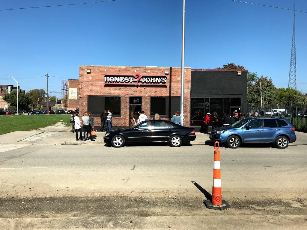 Honest Johns | restaurant | 488 Selden St, Detroit, MI 48201, USA | 3138325646 OR +1 313-832-5646