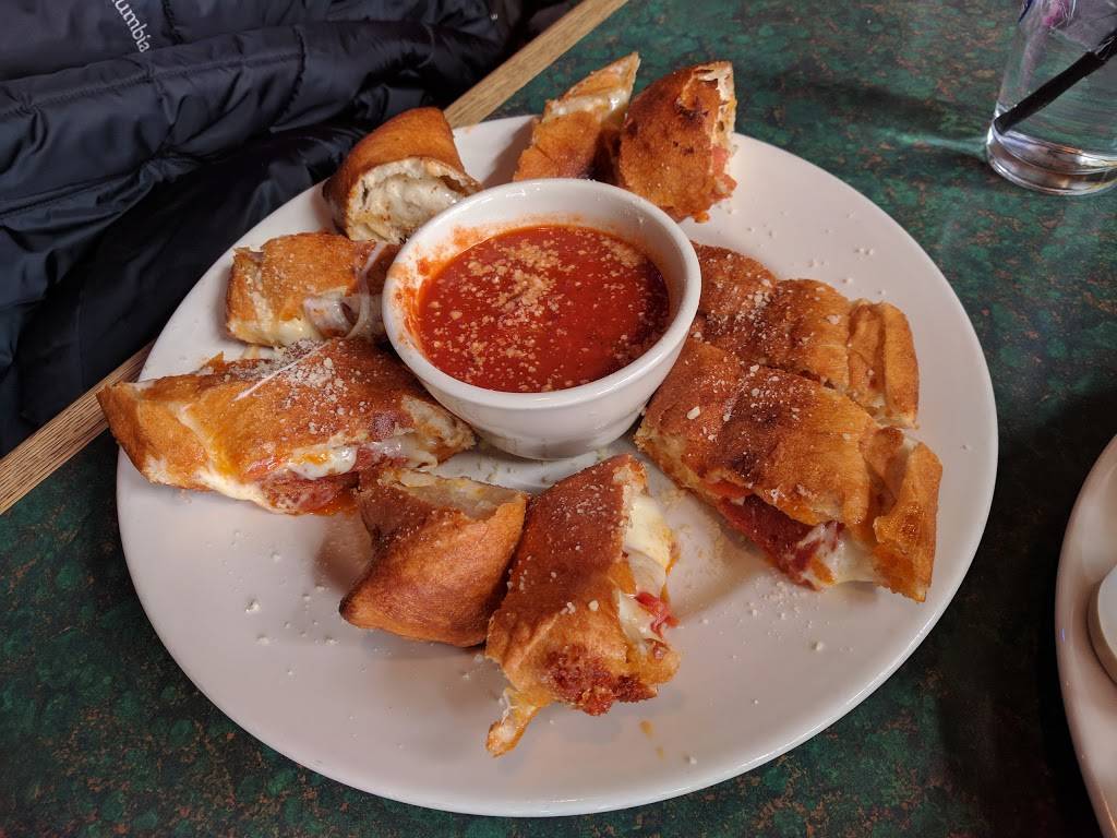 Windmill Tavern | restaurant | 400 Hollister St, Stratford, CT 06615, USA | 2033786886 OR +1 203-378-6886