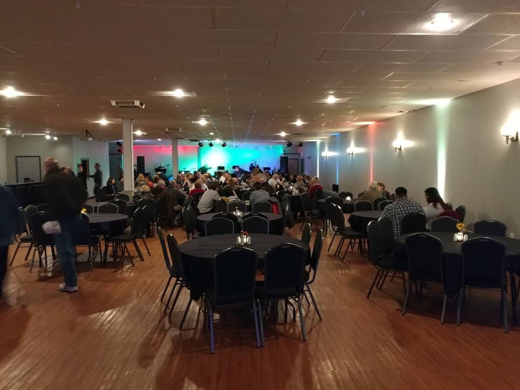 The Suburban Bourbon | restaurant | S76W17745 Janesville Rd, Muskego, WI 53150, USA | 2626824406 OR +1 262-682-4406