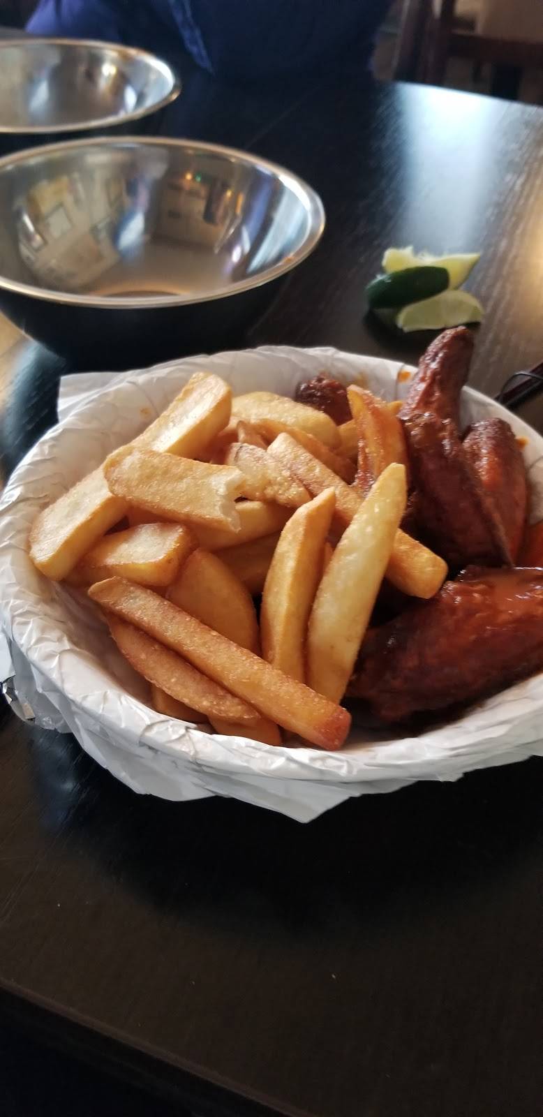 Bistro on Avenue | restaurant | 1988 Avenue Rd, Toronto, ON M5M 4Y4, Canada | 4167831928 OR +1 416-783-1928