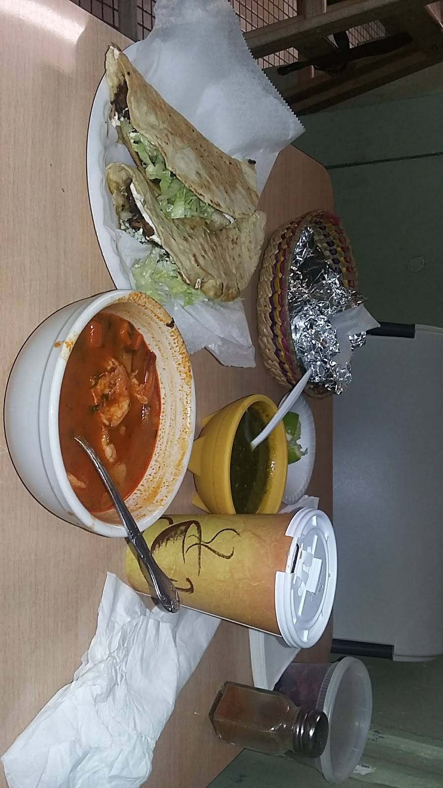 Mole Poblano Deli | restaurant | 290 New Main St, Yonkers, NY 10701, USA | 9144104497 OR +1 914-410-4497