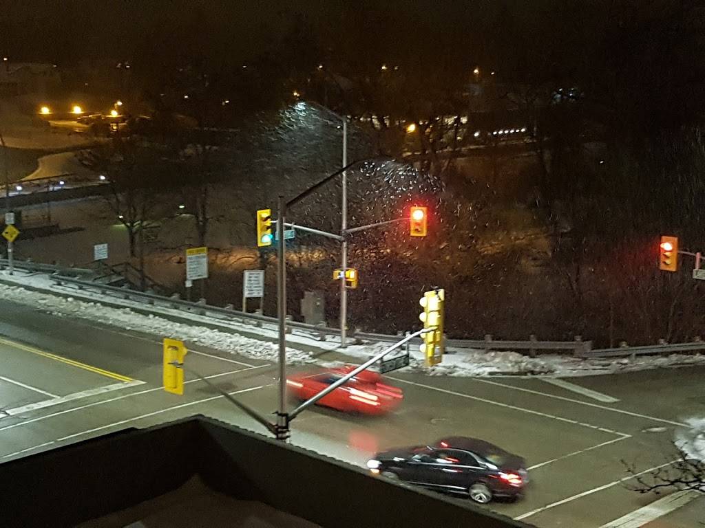 Subway | restaurant | TCBY/Subway, 4 Lakeshore Rd W, Oakville, ON L6K 1C5, Canada | 9058498229 OR +1 905-849-8229