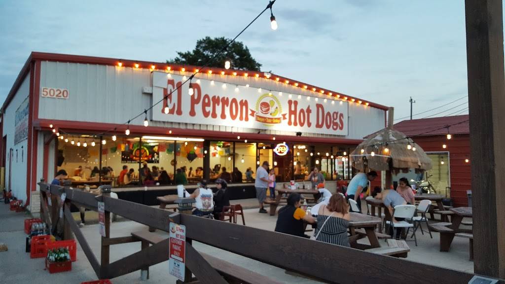 El Perron Hot Dogs | restaurant | 5020 East Sam Houston Pkwy N, Houston, TX 77015, USA | 8322039512 OR +1 832-203-9512