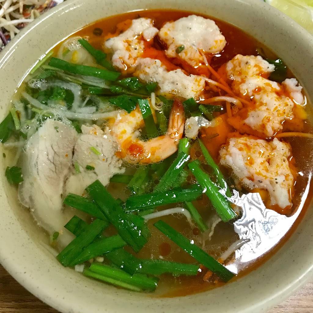 Tau Bay - Vietnamese Noodle House | restaurant | 8150 Southwest Fwy, Houston, TX 77074, USA | 7137718485 OR +1 713-771-8485