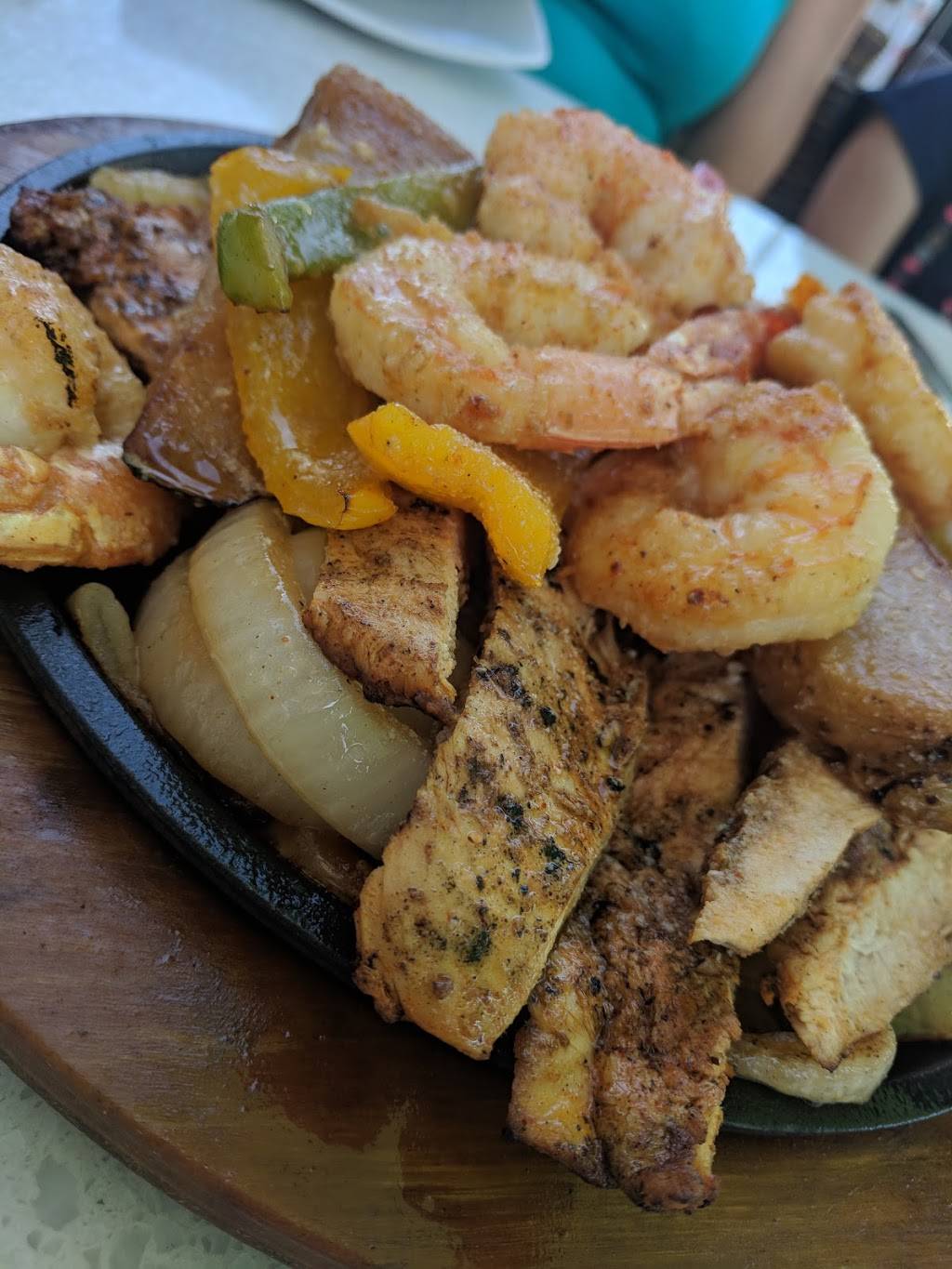 Menas Grill Tex Mex Cantina | restaurant | 2500 Lakeside Pkwy Suite110, Flower Mound, TX 75022, USA | 2142859900 OR +1 214-285-9900