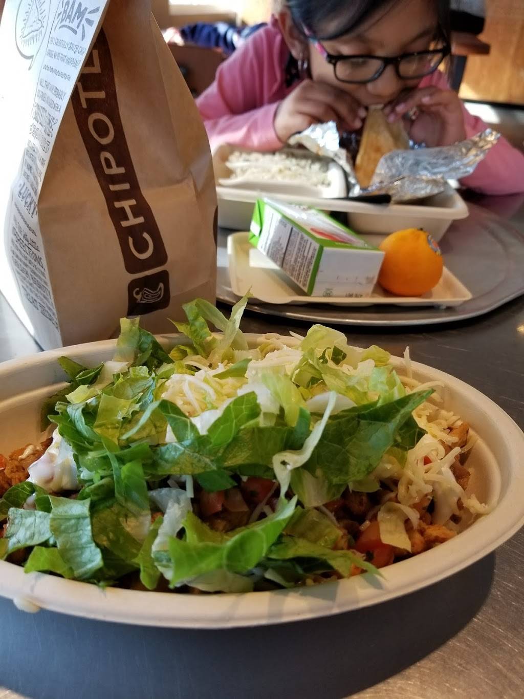 Chipotle Mexican Grill | restaurant | 1250 Fording Island Rd Ste A, Bluffton, SC 29910, USA | 8438362442 OR +1 843-836-2442