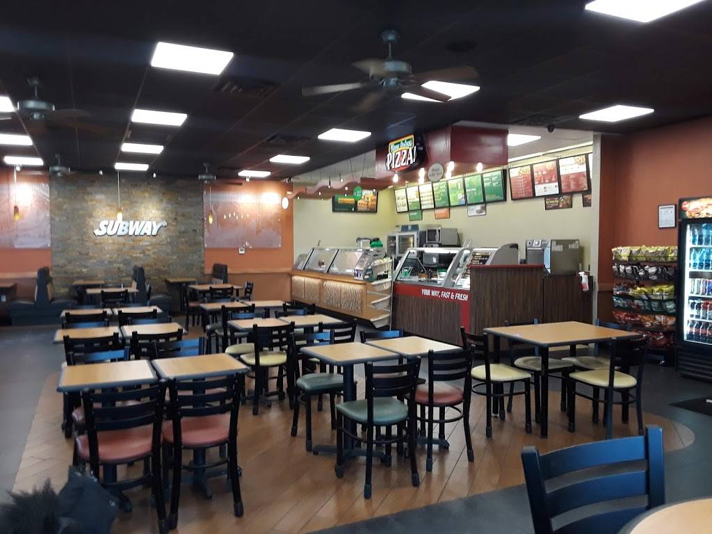 Subway | restaurant | 200 Bloomington St Suites A & B, Lowell, AR 72745, USA | 4797700057 OR +1 479-770-0057