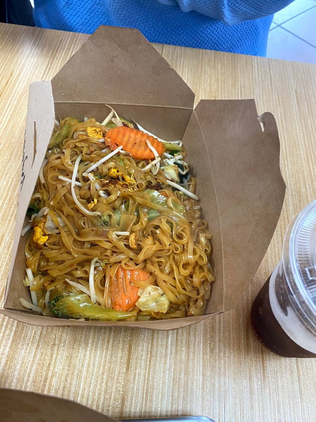 Gor Gai Thai Kitchen | restaurant | 205 Town Center Pkwy, Santee, CA 92071, USA | 6194997990 OR +1 619-499-7990